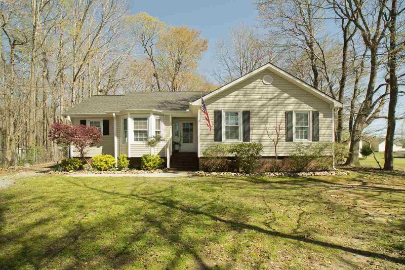 408 Tall Pines Ln, Clayton, NC 27520