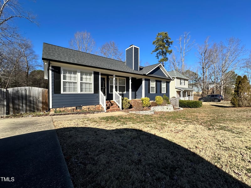 408 Teal Lake Dr, Holly Springs, NC 27540