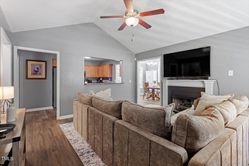 4080 Brooksdale Dr, Franklinton, NC 27525