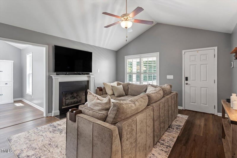 4080 Brooksdale Dr, Franklinton, NC 27525