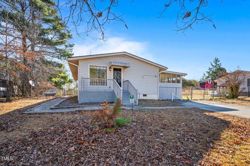 409 S 13th St, Lillington, NC 27546
