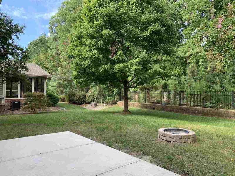 409 Amiable Loop, Cary, NC 27519