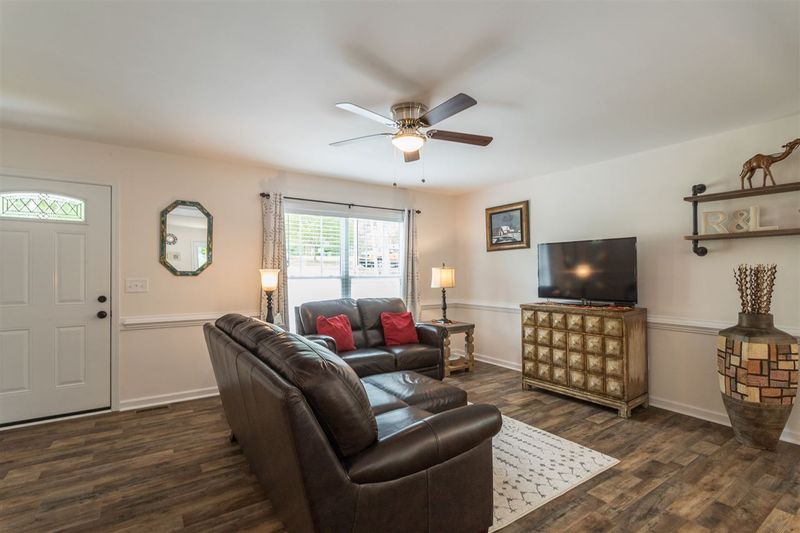 409 Angier Rd, Fuquay Varina, NC 27526