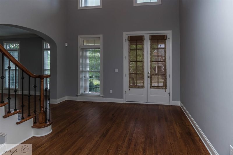 409 Arborhill Ln, Holly Springs, NC 27540