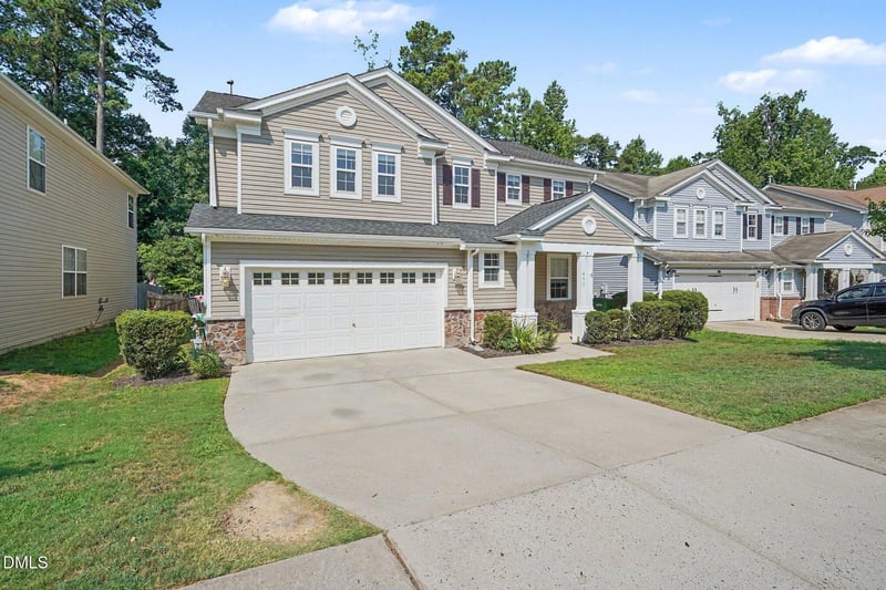 409 Ashdale Dr, Fuquay Varina, NC 27526