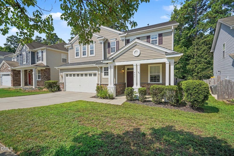 409 Ashdale Dr, Fuquay Varina, NC 27526