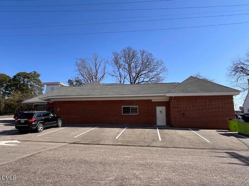 409 Carthage St, Sanford, NC 27330