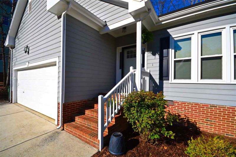 409 Cary Pines Dr, Cary, NC 27513