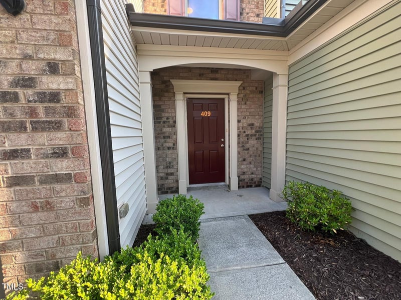 409 Chanson Dr, Cary, NC 27519