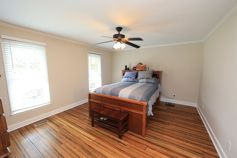409 Community Dr, Fuquay Varina, NC 27526