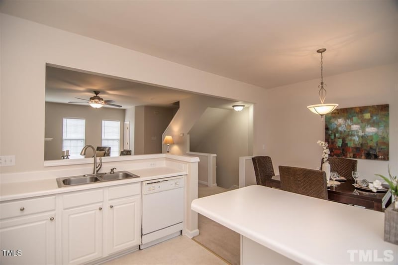 409 Coral Creek Ln, Morrisville, NC 27560