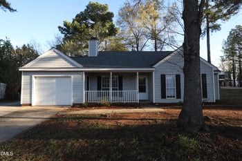 409 Earp St, Holly Springs, NC 27540