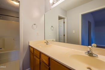 409 Earp St, Holly Springs, NC 27540