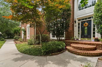 409 Englewood Dr, Chapel Hill, NC 27514