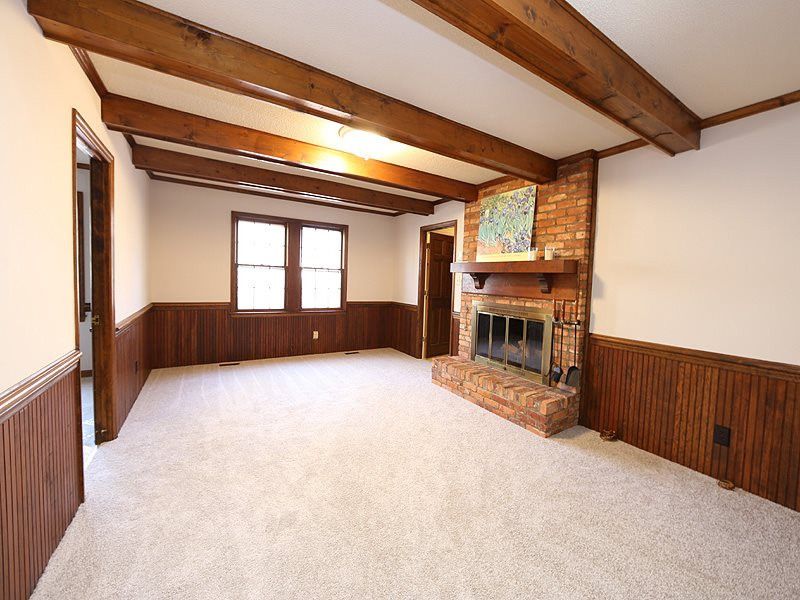 409 Farmstead Dr, Cary, NC 27511