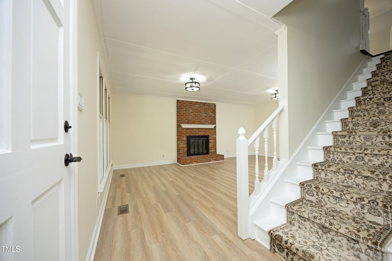 409 Glaive Dr, Durham, NC 27703