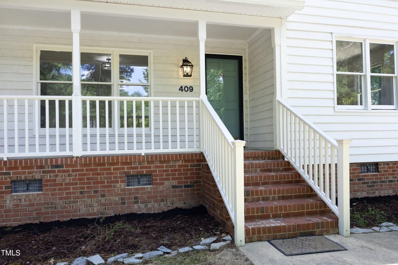 409 Glaive Dr, Durham, NC 27703