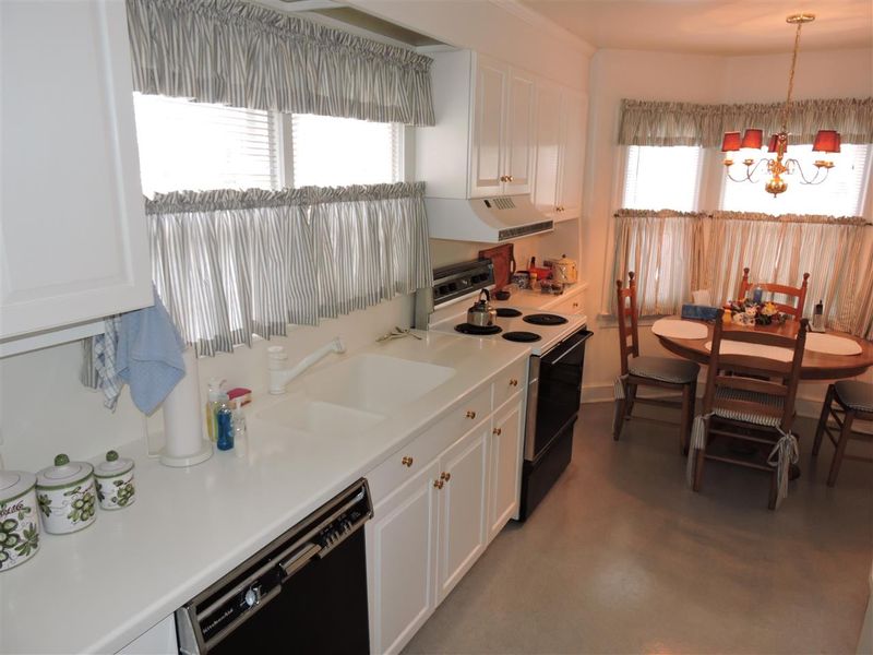 409 W Gordon St, Roxboro, NC 27573