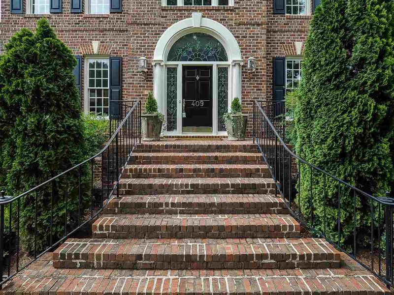 409 Hogans Valley Way, Cary, NC 27513