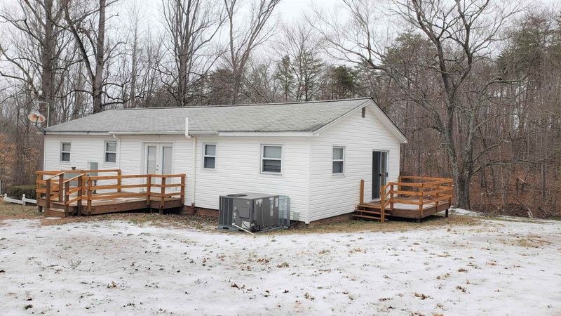 409 Isley Rd, Haw River, NC 27258