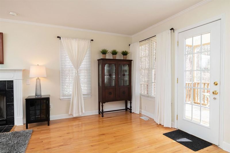 409 Lakeview Ave, Wake Forest, NC 27587