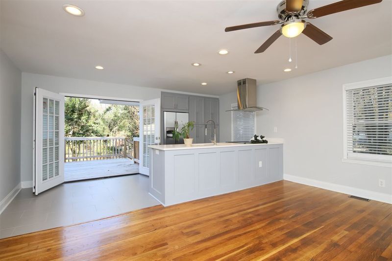 409 Lamont St, Raleigh, NC 27610
