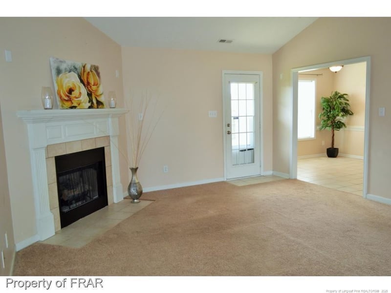 409 Lewis Clark Dr, Hope Mills, NC 28348