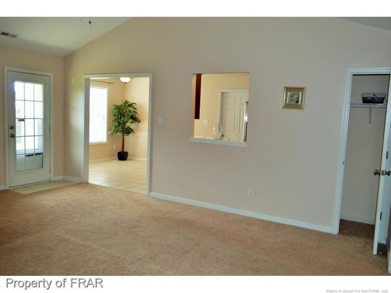 409 Lewis Clark Dr, Hope Mills, NC 28348