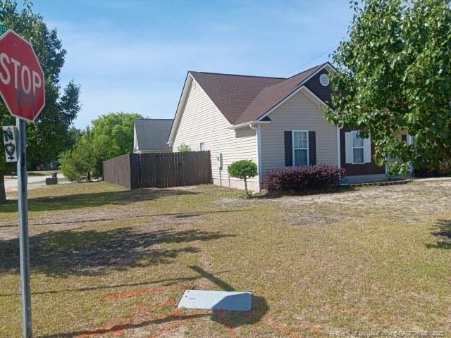 409 Lewis Clark Dr, Hope Mills, NC 28348