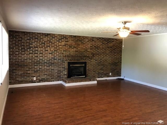 409 Longview Dr, Fayetteville, NC 28311
