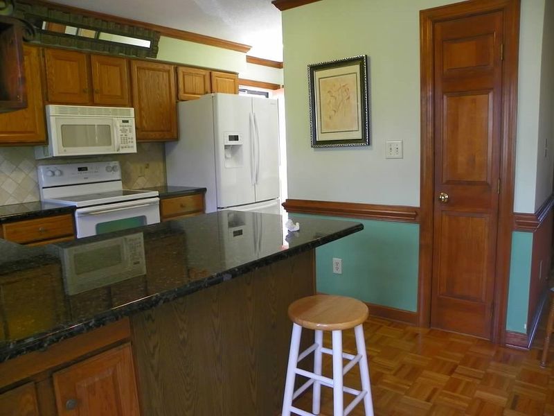 409 Meadow Rd, Raleigh, NC 27603