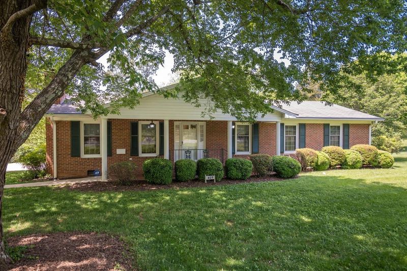 409 Mitchell St, Hillsborough, NC 27278