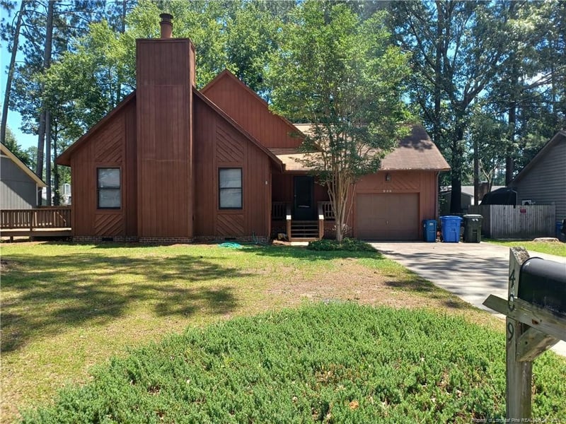 409 Oakgrove Dr, Fayetteville, NC 28314