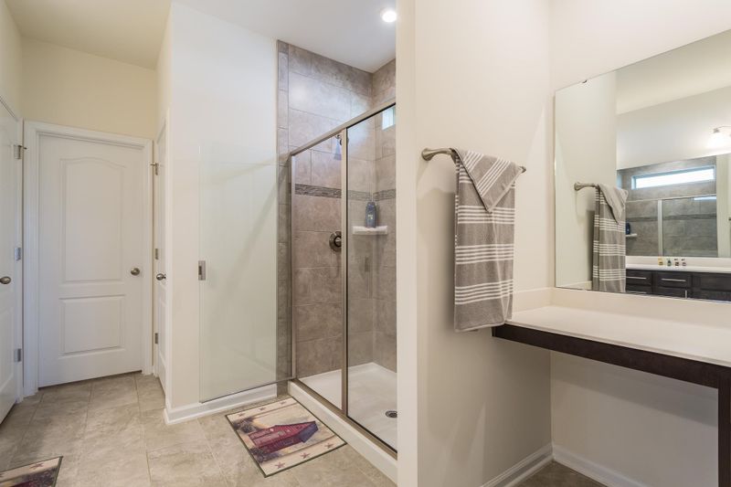 409 Oaks End Dr, Holly Springs, NC 27540
