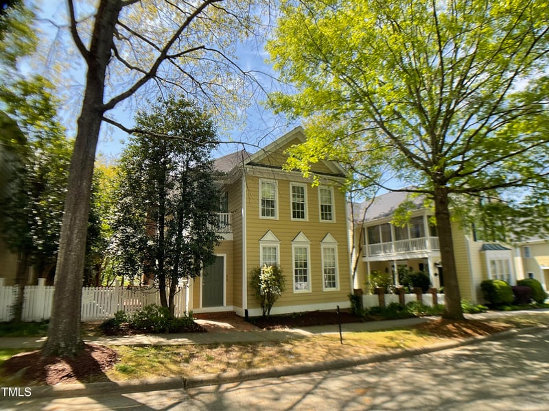409 Parkside Cir, Chapel Hill, NC 27516