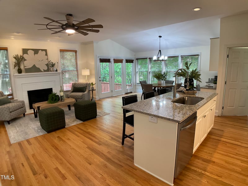 409 Parkside Cir, Chapel Hill, NC 27516