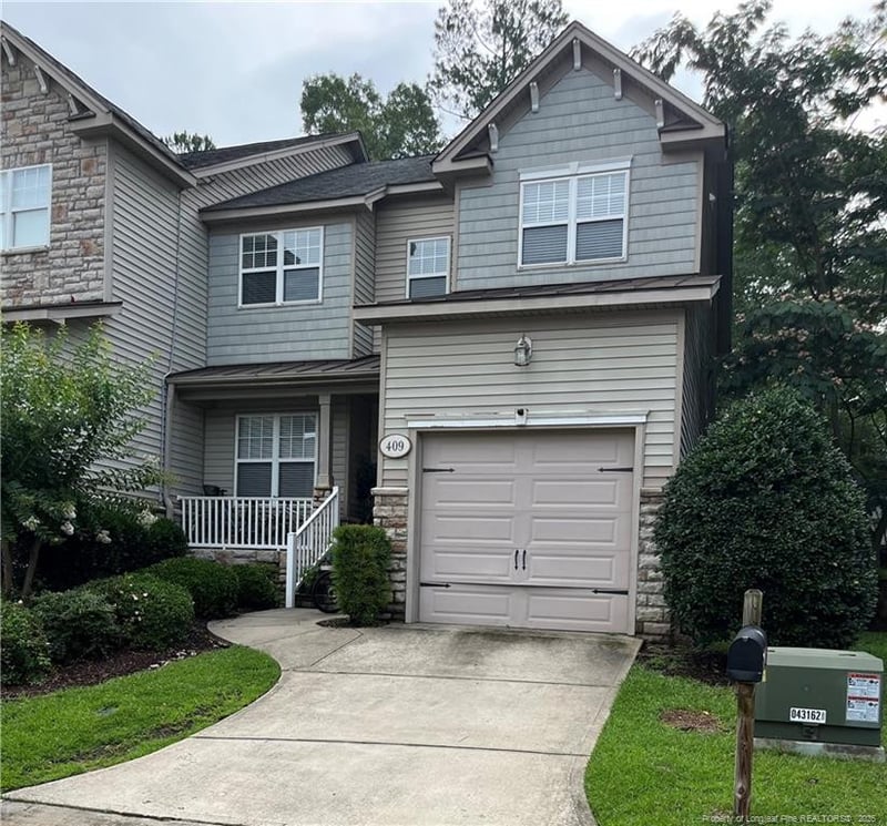 409 Ponton Dr, Fayetteville, NC 28314