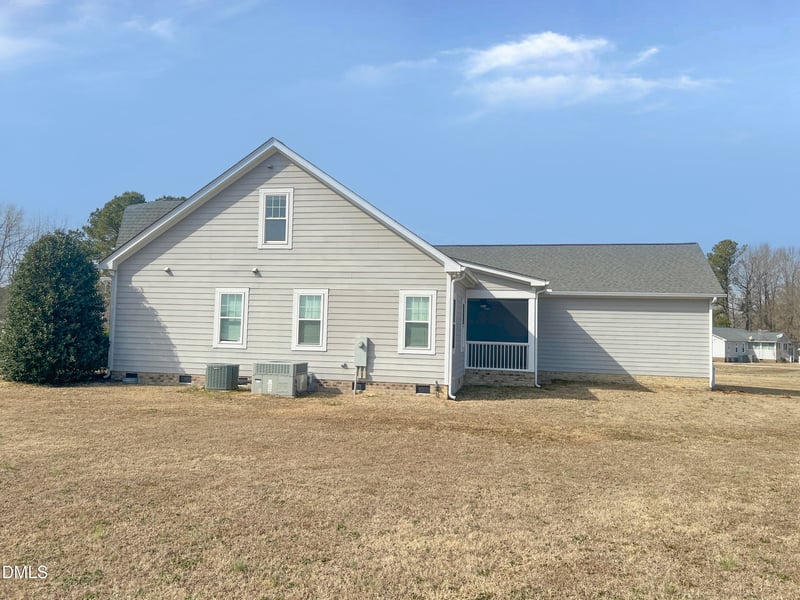 409 Rogers Rd, Zebulon, NC 27597