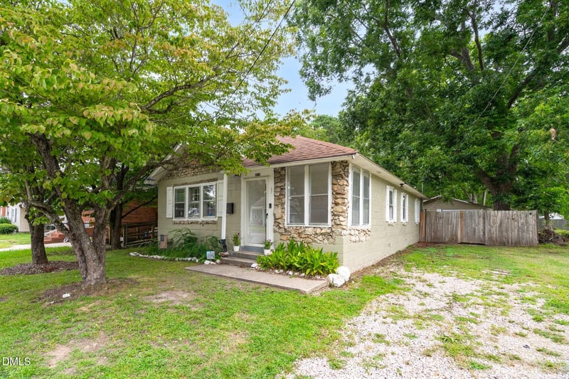 409 Sellers St #10, Selma, NC 27576