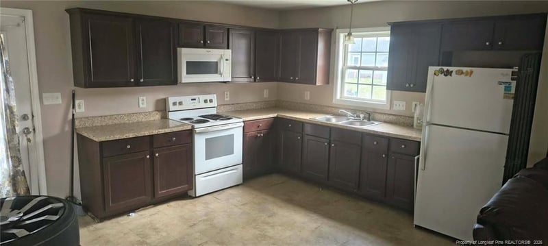 409 Simmons St, Fayetteville, NC 28301