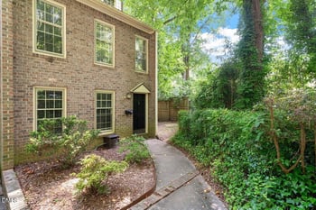 409 Smith Ave #105, Chapel Hill, NC 27516