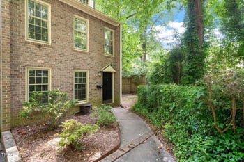 409 Smith Ave #105, Chapel Hill, NC 27516