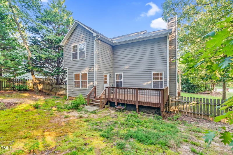 409 Teal Lake Dr, Holly Springs, NC 27540