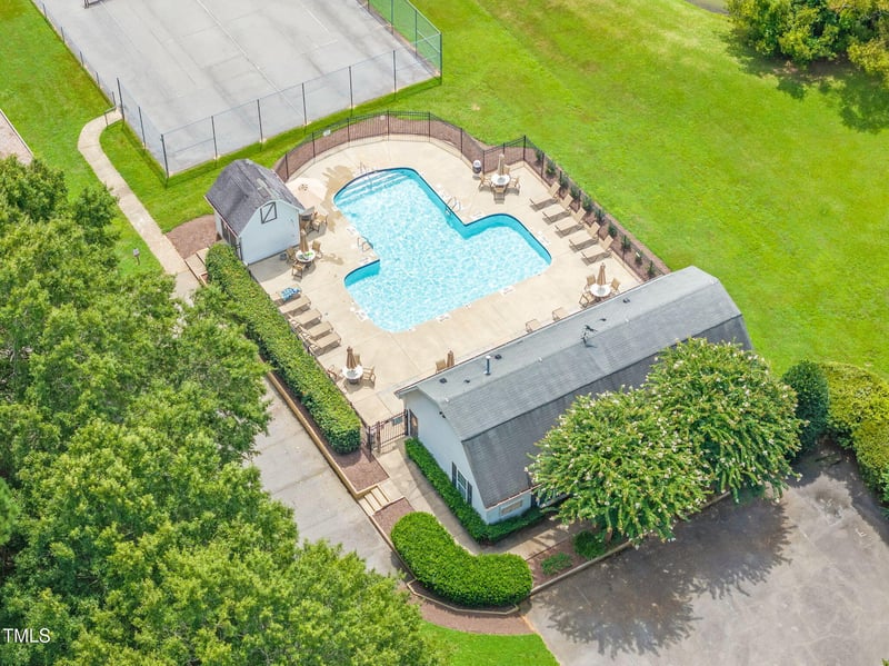 409 Teal Lake Dr, Holly Springs, NC 27540