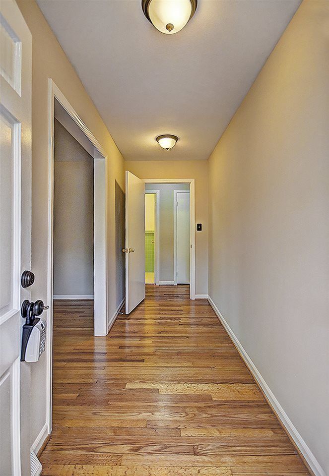 409 Tinkerbell Rd, Chapel Hill, NC 27517