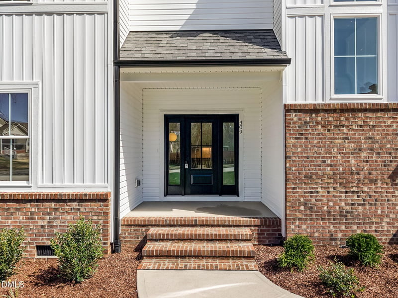 409 Winding Wood Dr, Clayton, NC 27520