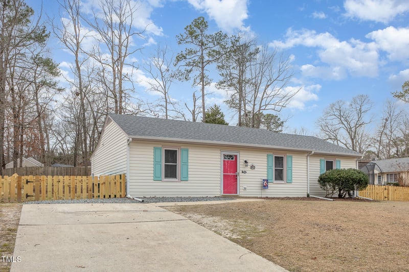 409 Wyndham Dr, Fuquay Varina, NC 27526