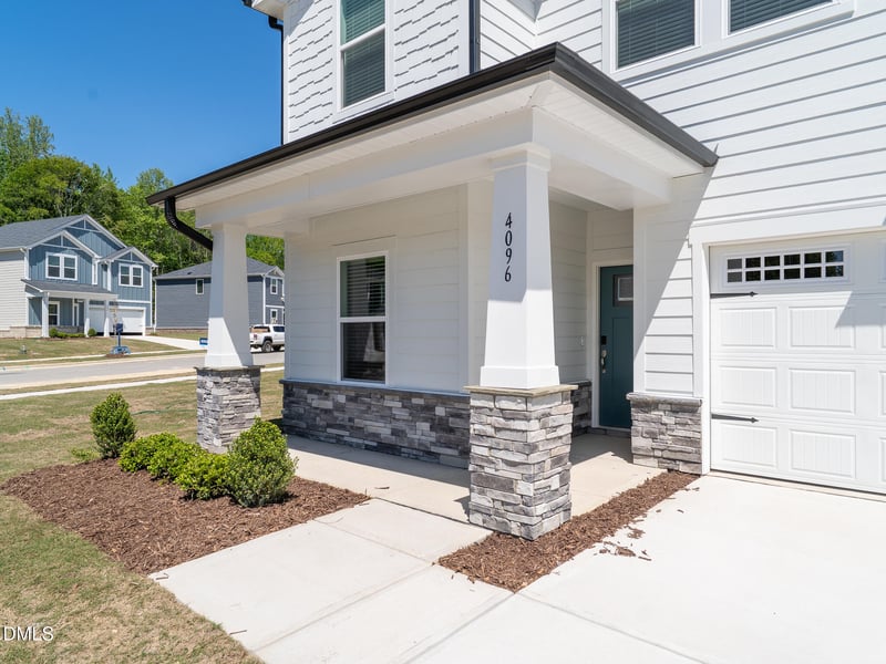 4096 Rosebush Dr, Zebulon, NC 27597