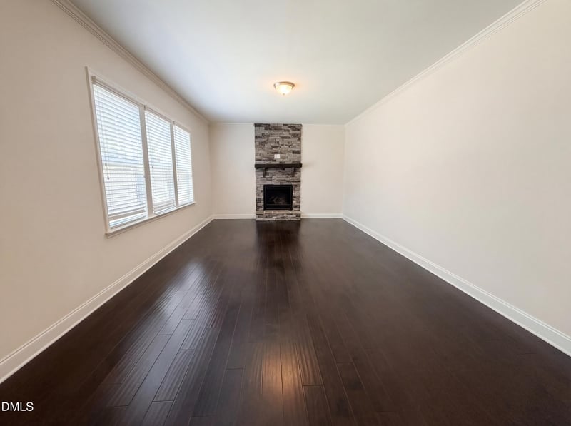 4097 Weavers Pond Dr, Zebulon, NC 27597