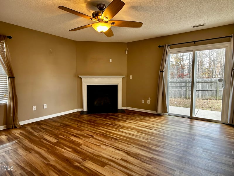 41 Brookhaven Dr, Clayton, NC 27527